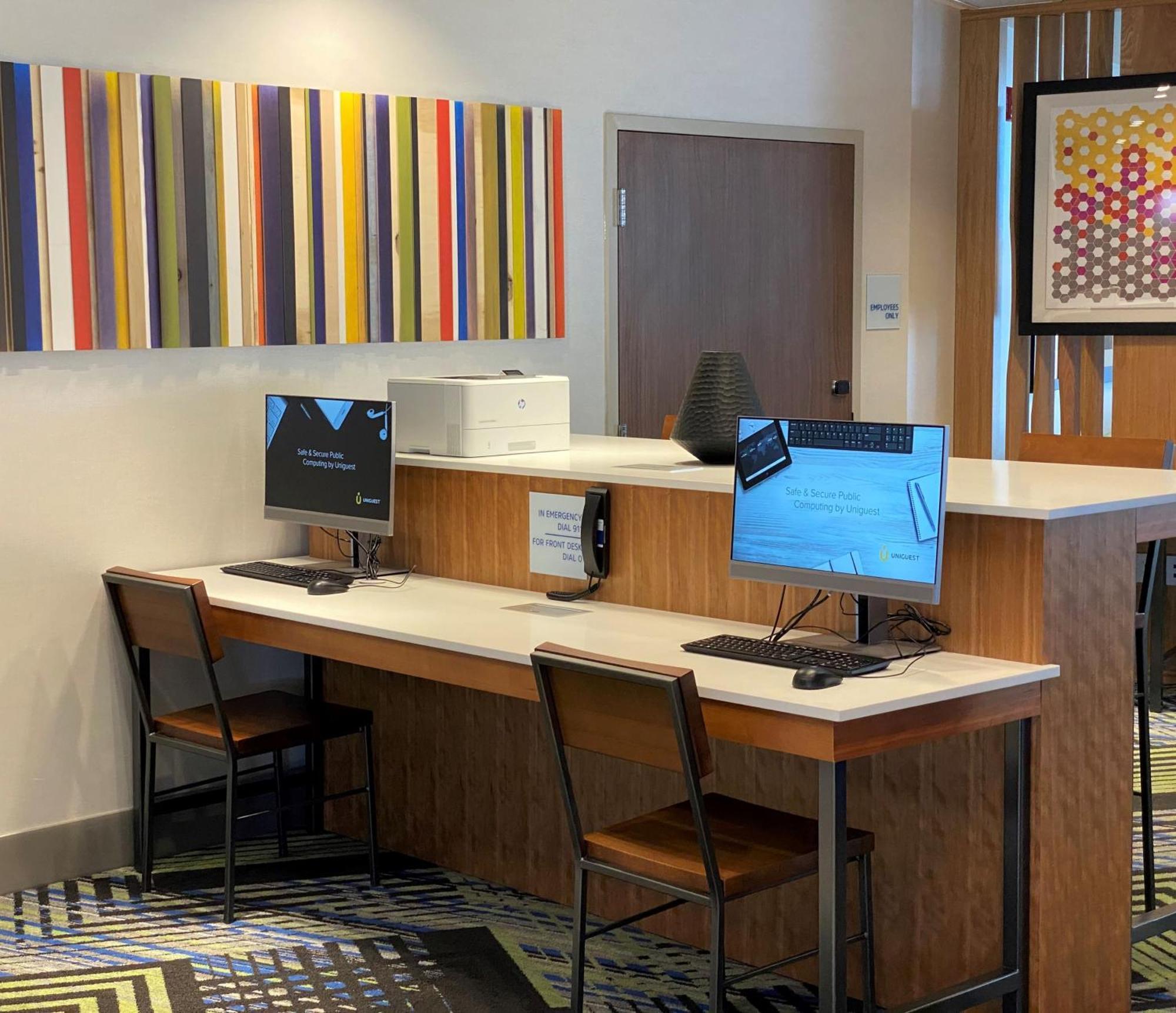 Holiday Inn Express & Suites - Aurora By Ihg Екстер'єр фото