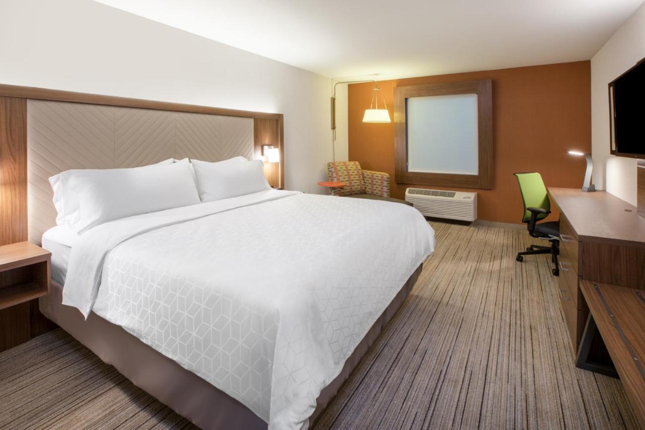 Holiday Inn Express & Suites - Aurora By Ihg Екстер'єр фото